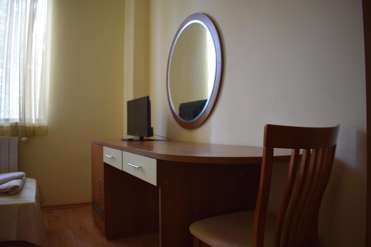 Hotel Jeravna Bankja Kültér fotó