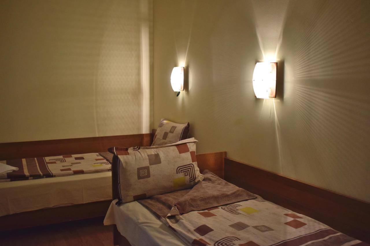 Hotel Jeravna Bankja Kültér fotó
